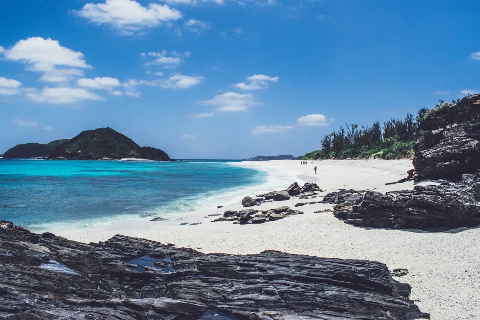 Okinawa Typhoon Season 2026: Month-by-Month Risk & How to Plan a Trip That Bends