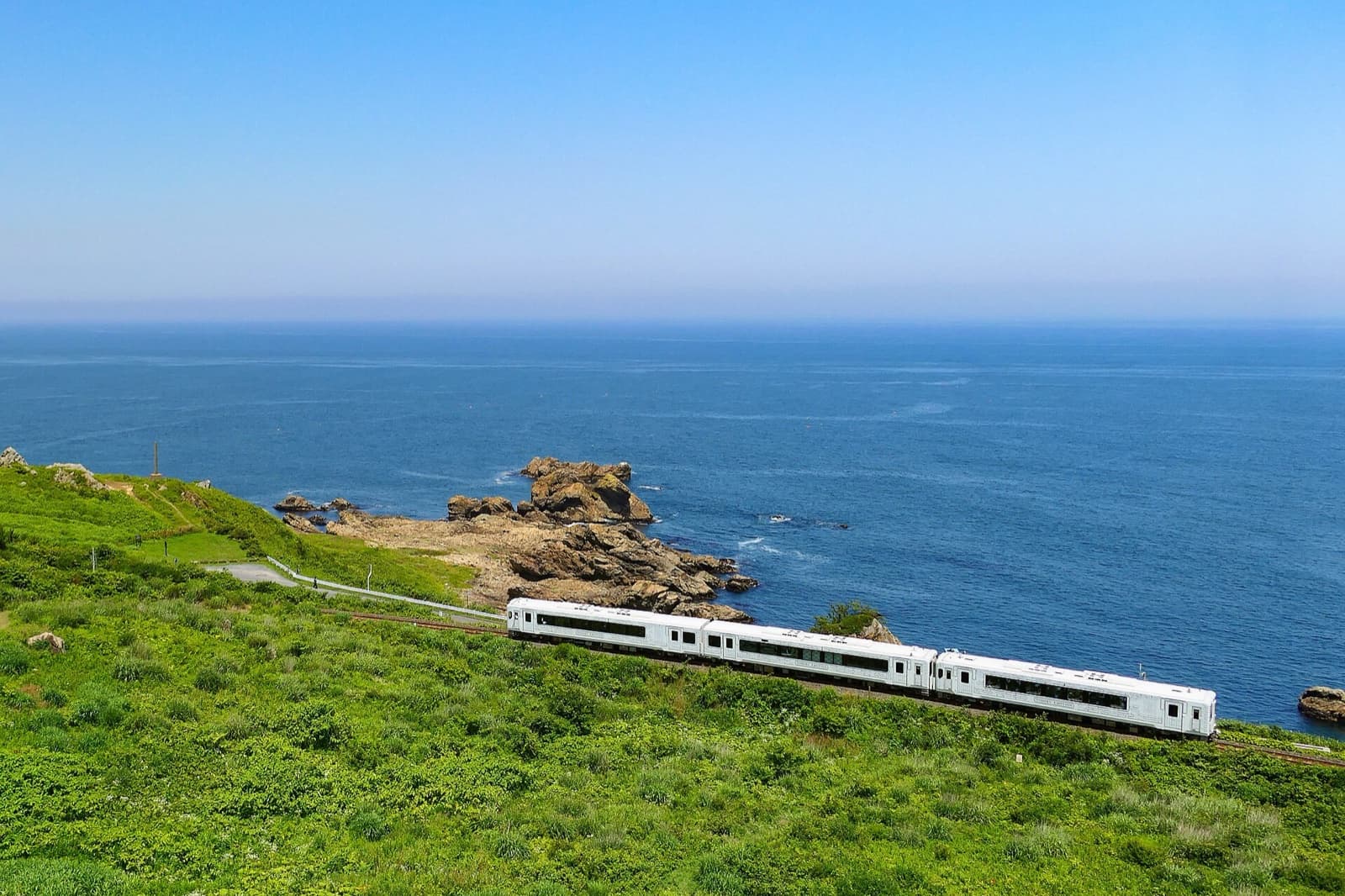 Restaurant Train Japan: How to Choose, Book and Plan Around One