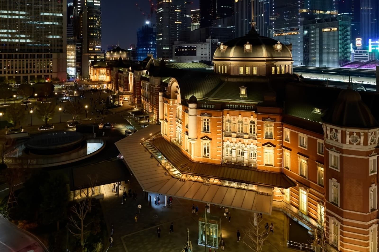 The red-brick Tokyo Station Marunouchi building illuminated at night