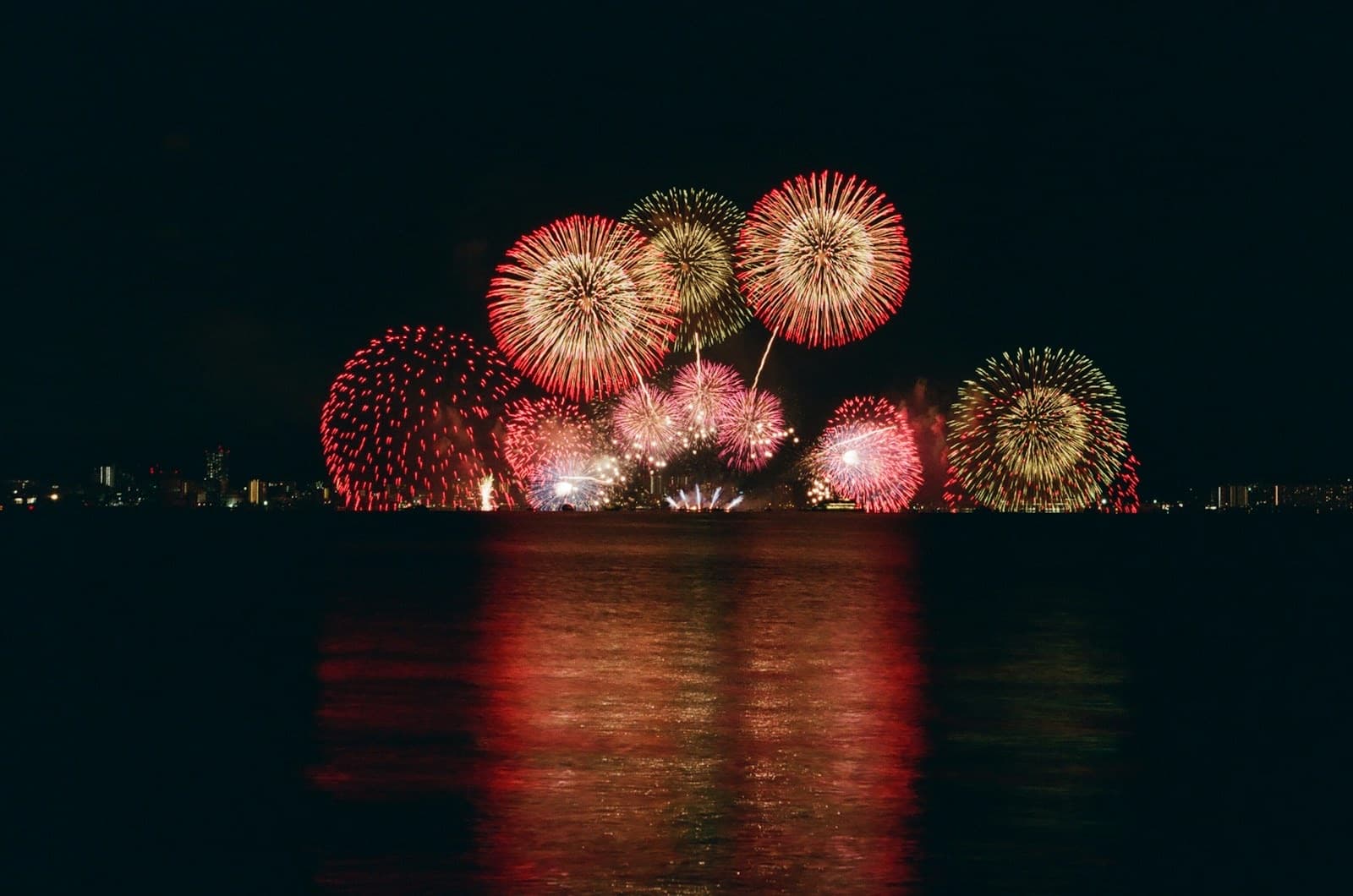 Chichibu Night Festival 2026: Dates, Winter Fireworks & a Tokyo Day-Trip Plan