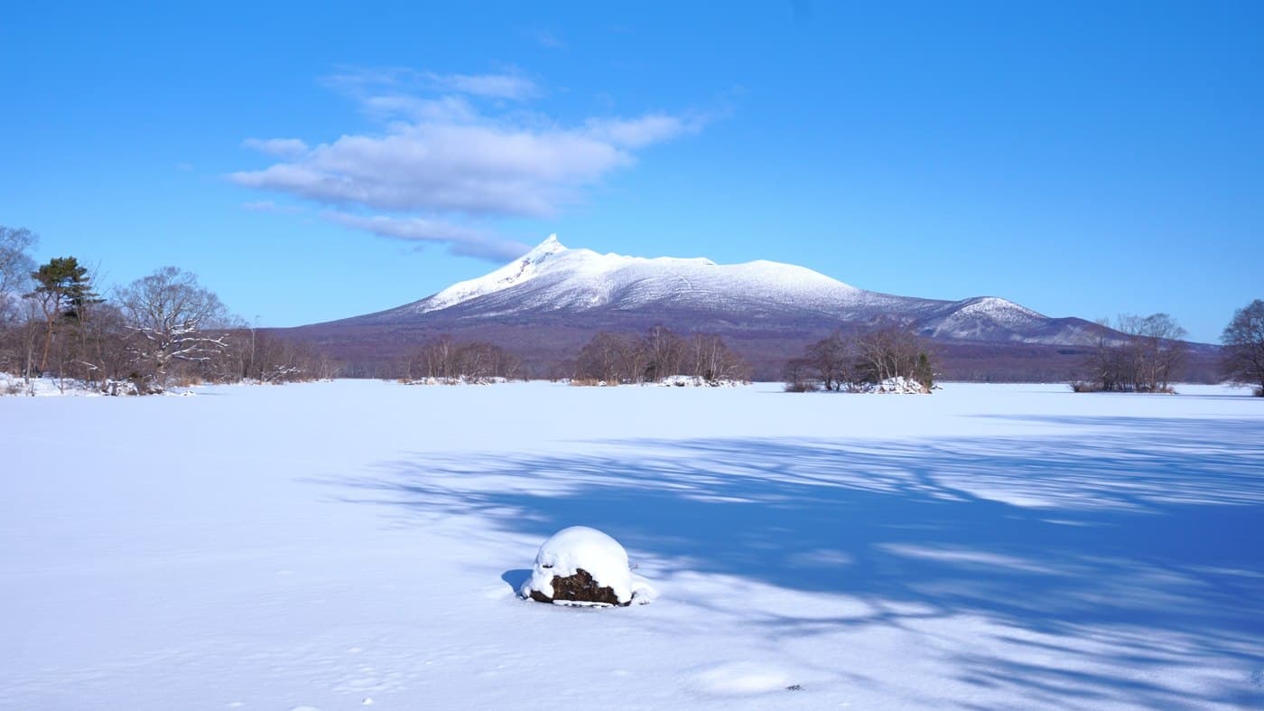 Hokkaido Winter: A Practical Self-Guided Guide to Snow, Ice and Onsen Season